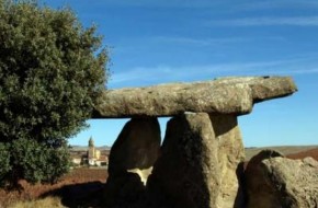 Dolmen de la Chabola de la Hechicera en Álava