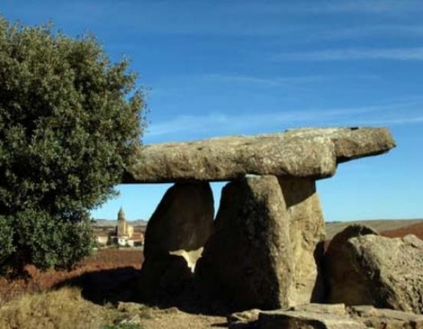 Dolmen de la Chabola de la Hechicera en Álava