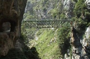 Ruta de senderismo del Cares en los Picos de Europa entre Asturias y León